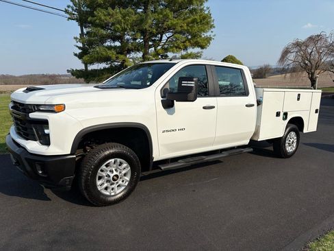 Used 2024 Chevrolet Silverado 2500 W/T w/ WT Fleet Convenience Package image 9