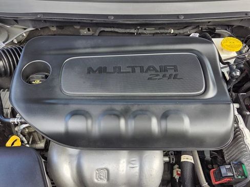 Used 2021 Jeep Cherokee Latitude FWD image 22