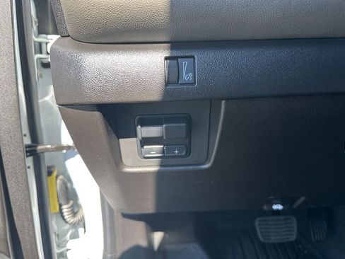 Used 2025 Chevrolet Colorado ZR2 w/ Technology Package image 13