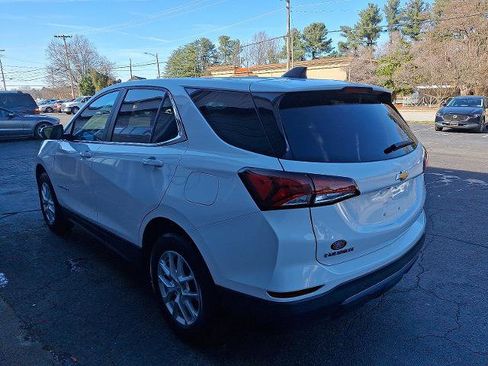 Used 2023 Chevrolet Equinox LT w/ Driver Convenience Package image 4
