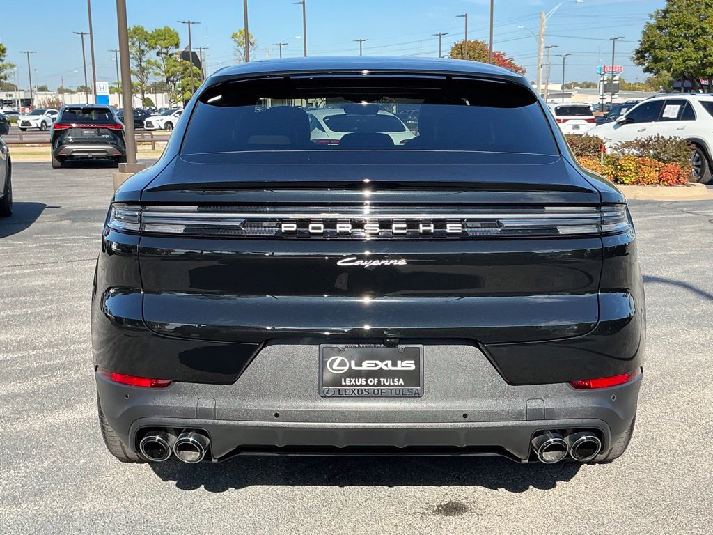 Used 2026 Porsche Cayenne Coupe AWD/4WD image 4