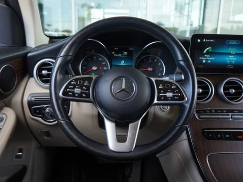 Used 2021 Mercedes-Benz GLC 300 4MATIC image 18