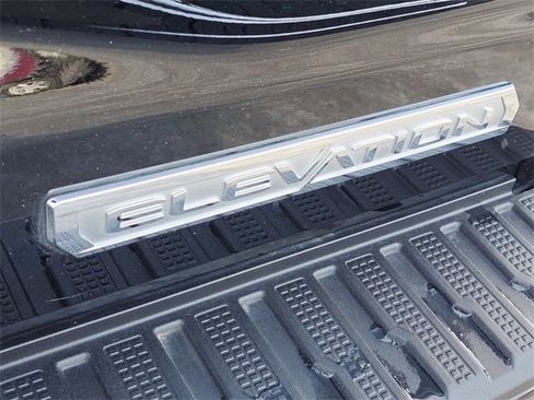 Used 2023 GMC Sierra 1500 Elevation image 7