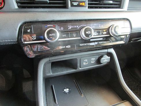 Used 2025 Honda Pilot EX-L image 34
