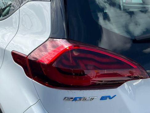 Used 2017 Chevrolet Bolt Premier w/ Driver Confidence II Package image 14