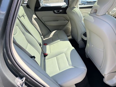 New 2026 Volvo XC60 B5 Ultra w/ Climate Package image 29