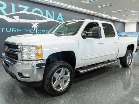 Used 2011 Chevrolet Silverado 2500 LTZ w/ LTZ Plus Package image 3