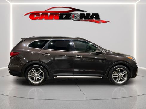 Used 2017 Hyundai Santa Fe Limited FWD image 2