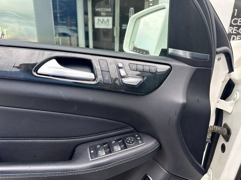 Used 2017 Mercedes-Benz GLS 450 4MATIC image 29