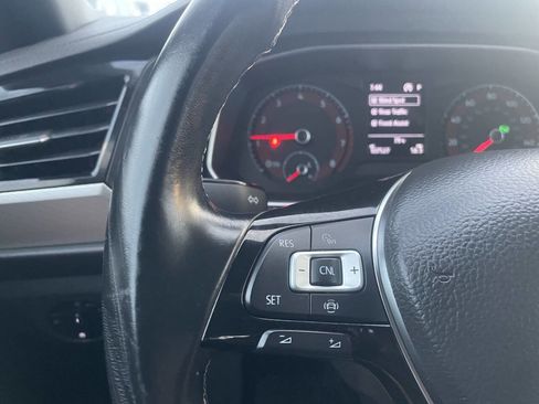 Used 2019 Volkswagen Jetta R-Line FWD image 30