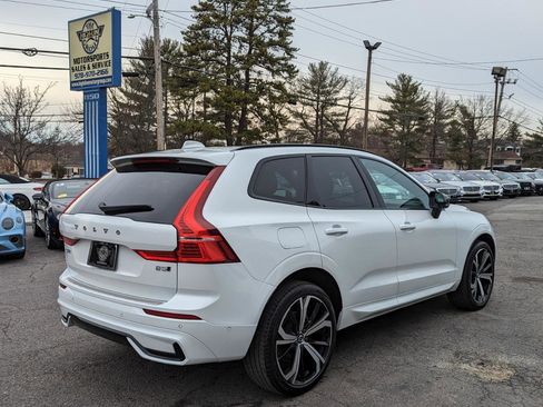 Used 2022 Volvo XC60 B5 R-Design w/ Advanced Package image 7