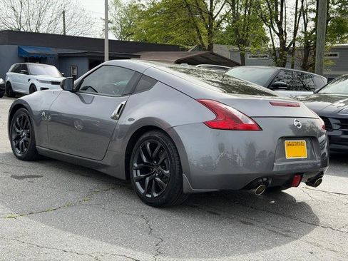 Used 2018 Nissan 370Z Touring image 7