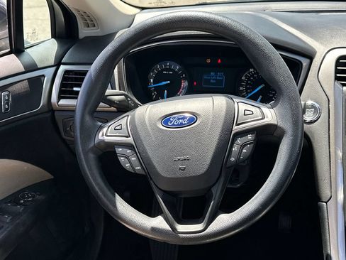 Used 2017 Ford Fusion S FWD image 18