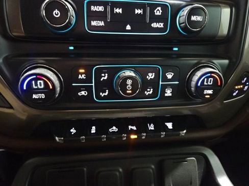 Used 2016 Chevrolet Silverado 2500 High Country w/ Duramax Plus Package image 28