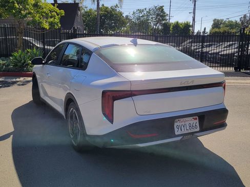 Used 2025 Kia K4 EX FWD image 4