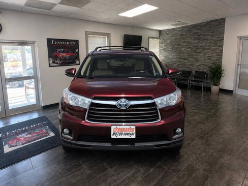 Used 2014 Toyota Highlander Limited Platinum AWD/4WD image 11
