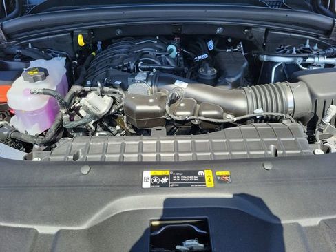 New 2026 Jeep Grand Cherokee L Laredo image 18