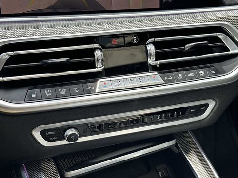 Used 2020 BMW X5 M50i w/ Executive Package AWD/4WD image 33