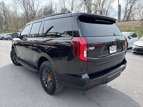 Used 2025 Ford Expedition Tremor image 6