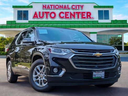 Used 2020 Chevrolet Traverse LT image 1