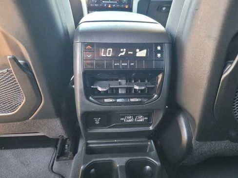Used 2023 Jeep Grand Cherokee L Laredo AWD/4WD image 17