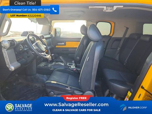 Used 2008 Toyota FJ Cruiser 2WD w/ Upgrade Pkg 2 image 9