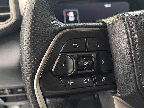 Used 2025 Toyota Tundra Limited AWD/4WD image 15