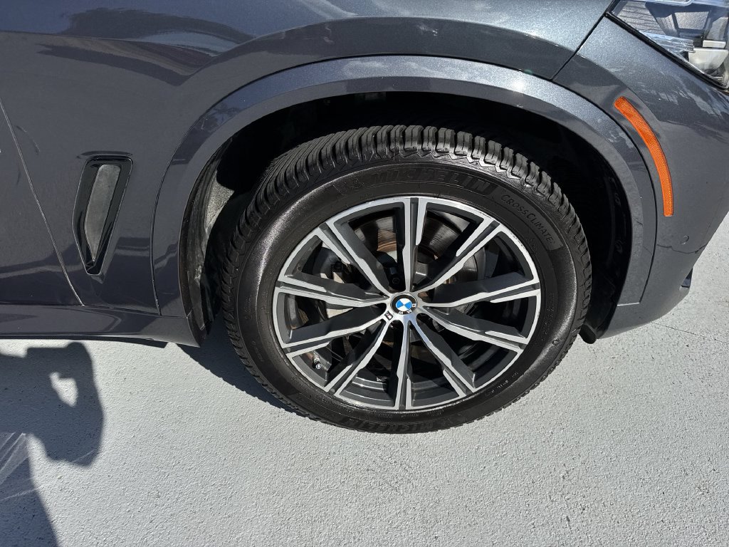 Used 2022 BMW X5 sDrive40i w/ M Sport Package RWD image 60