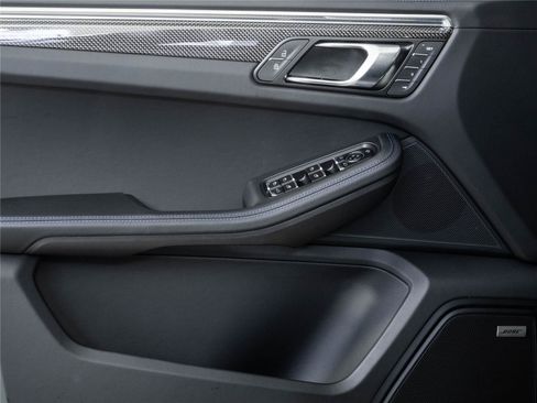 New 2026 Porsche Macan GTS AWD/4WD image 6
