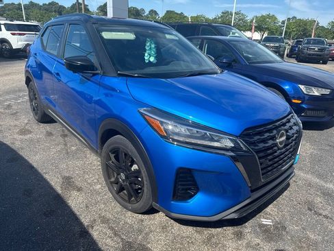 Used 2024 Nissan Kicks SR FWD image 2