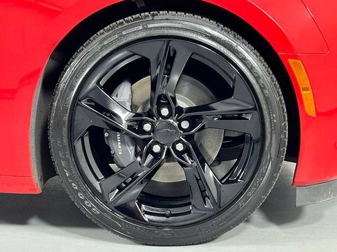 Used 2024 Chevrolet Camaro LT RWD image 33