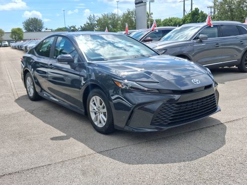 Used 2026 Toyota Camry LE FWD image 22