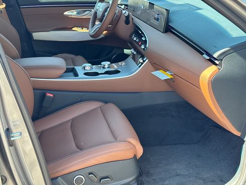 New 2026 Genesis GV70 2.5T Advanced AWD/4WD image 13