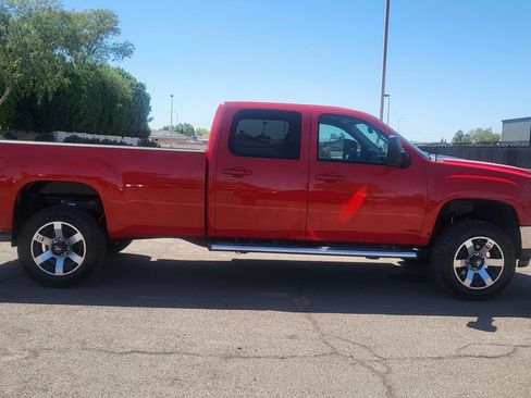 Used 2011 GMC Sierra 2500 SLT w/ SLT Convenience Package AWD/4WD image 11