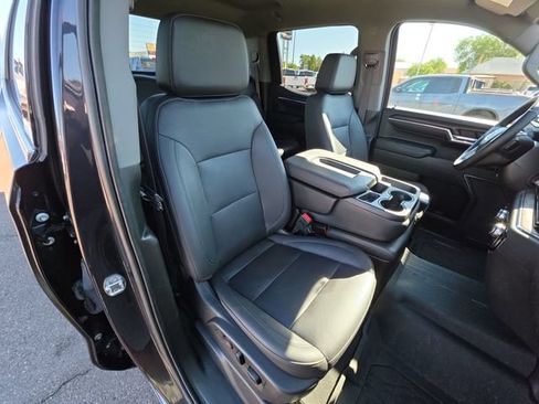 Used 2024 GMC Sierra 1500 SLT AWD/4WD image 18