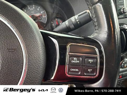 Used 2016 Jeep Wrangler Unlimited Sahara AWD/4WD image 9
