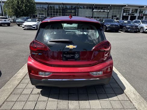Used 2017 Chevrolet Bolt LT FWD image 6