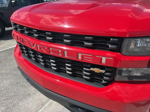 Used 2022 Chevrolet Silverado 1500 Custom image 5