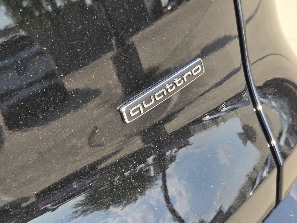Certified 2025 Audi Q5 Prestige AWD/4WD image 14