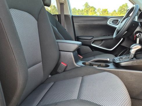 Used 2024 Kia Soul LX w/ Option Group 015 FWD image 14