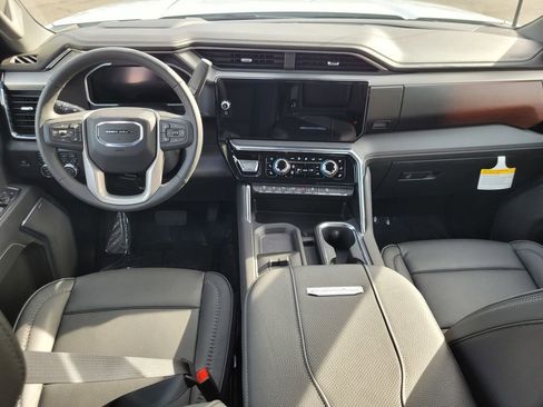 New 2026 GMC Sierra 2500 Denali w/ Denali Reserve Package image 9