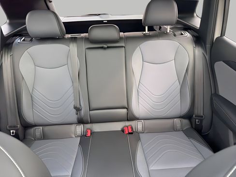 New 2026 Volkswagen Tiguan SE R-Line AWD/4WD image 23