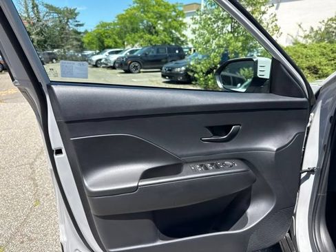 Used 2025 Hyundai Kona SE AWD/4WD image 31