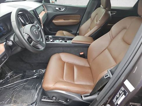 Used 2024 Volvo XC60 T8 Plus w/ Climate Package AWD/4WD image 15