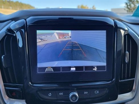 Used 2021 Chevrolet Traverse LT w/ LPO, Blackout Package image 27