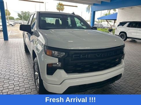 Used 2023 Chevrolet Silverado 1500 Custom image 7