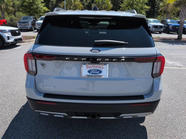 New 2027 Ford Explorer Active w/ Active Comfort Package RWD image 5
