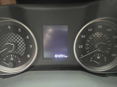 Used 2019 Hyundai Elantra SE FWD image 49