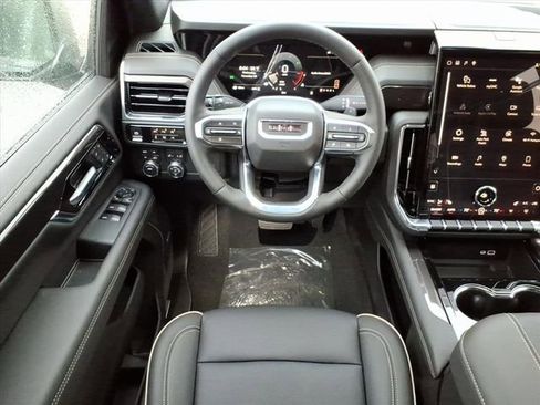 New 2026 GMC Yukon XL Elevation image 17