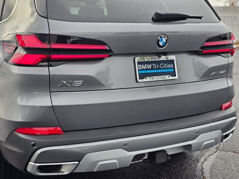 New 2026 BMW X5 xDrive40i w/ Climate Comfort Package image 7